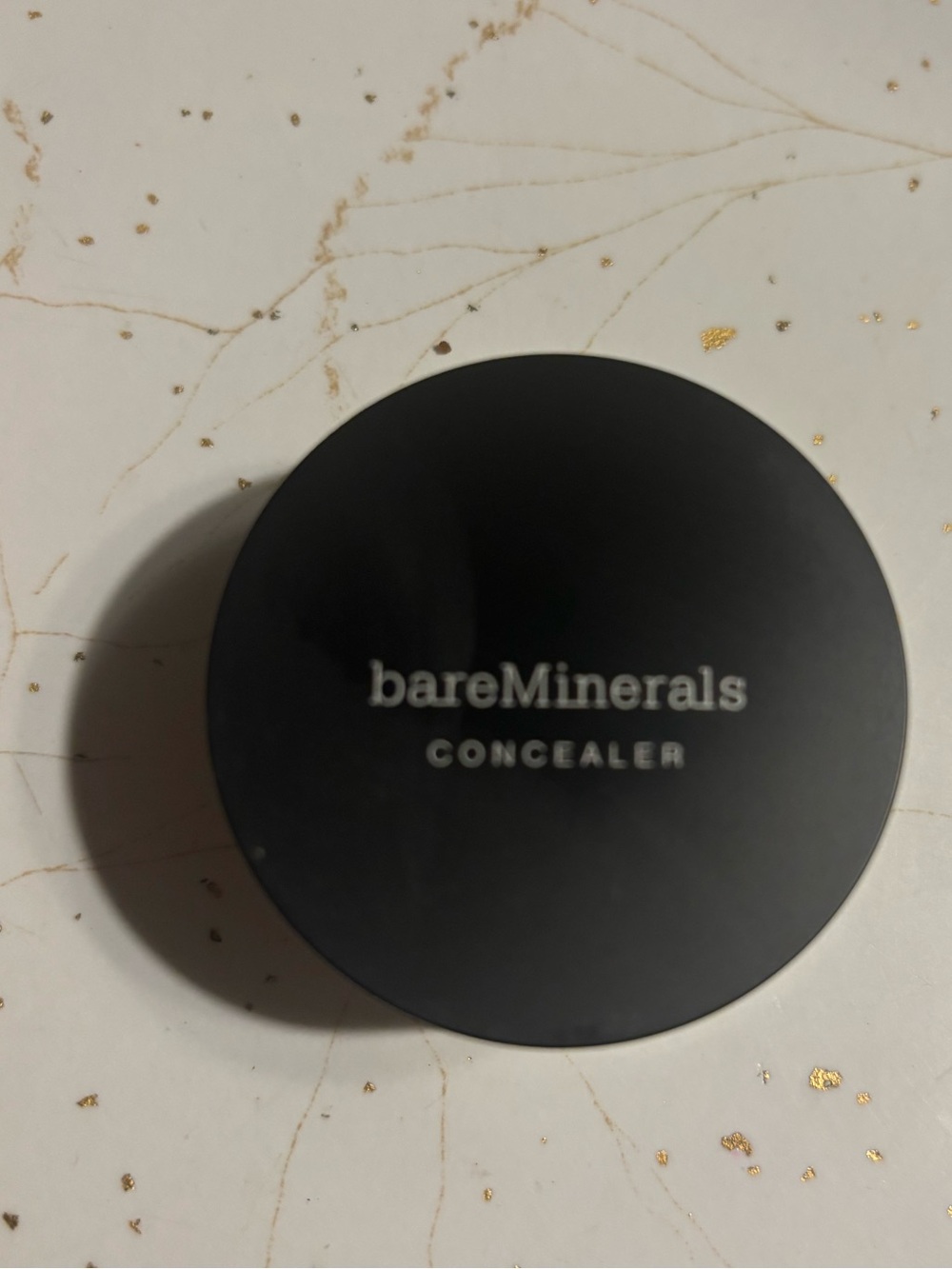 BareMinerals Multi-Tasking Mineral Concealer SPF 20 in the shade Summer Bisque